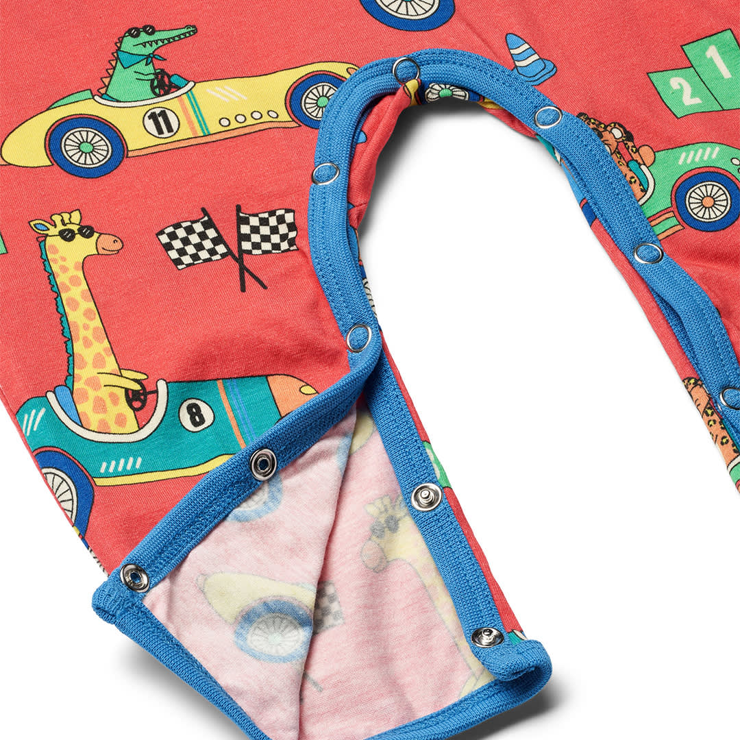 Long-sleeved baby suit with race cars