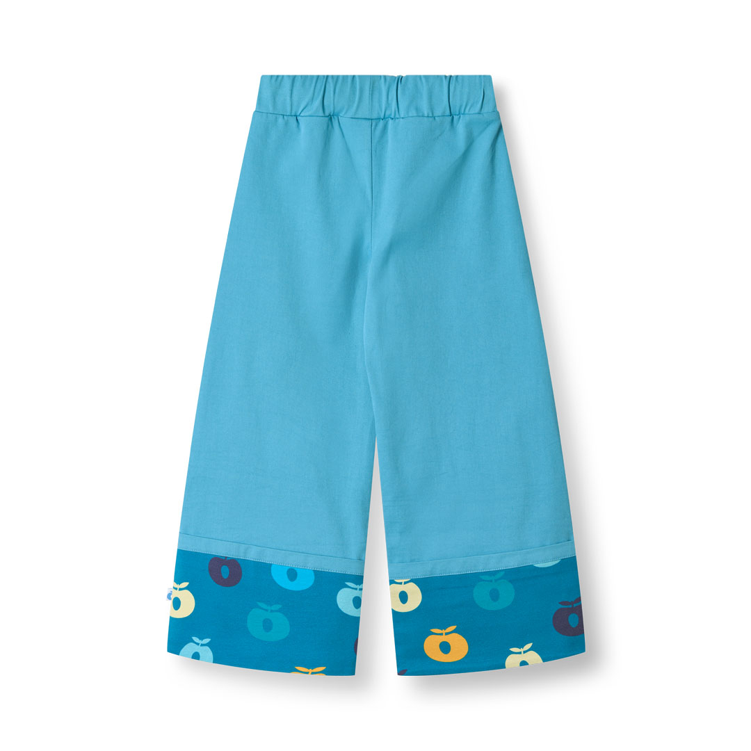 Newton pants with apples