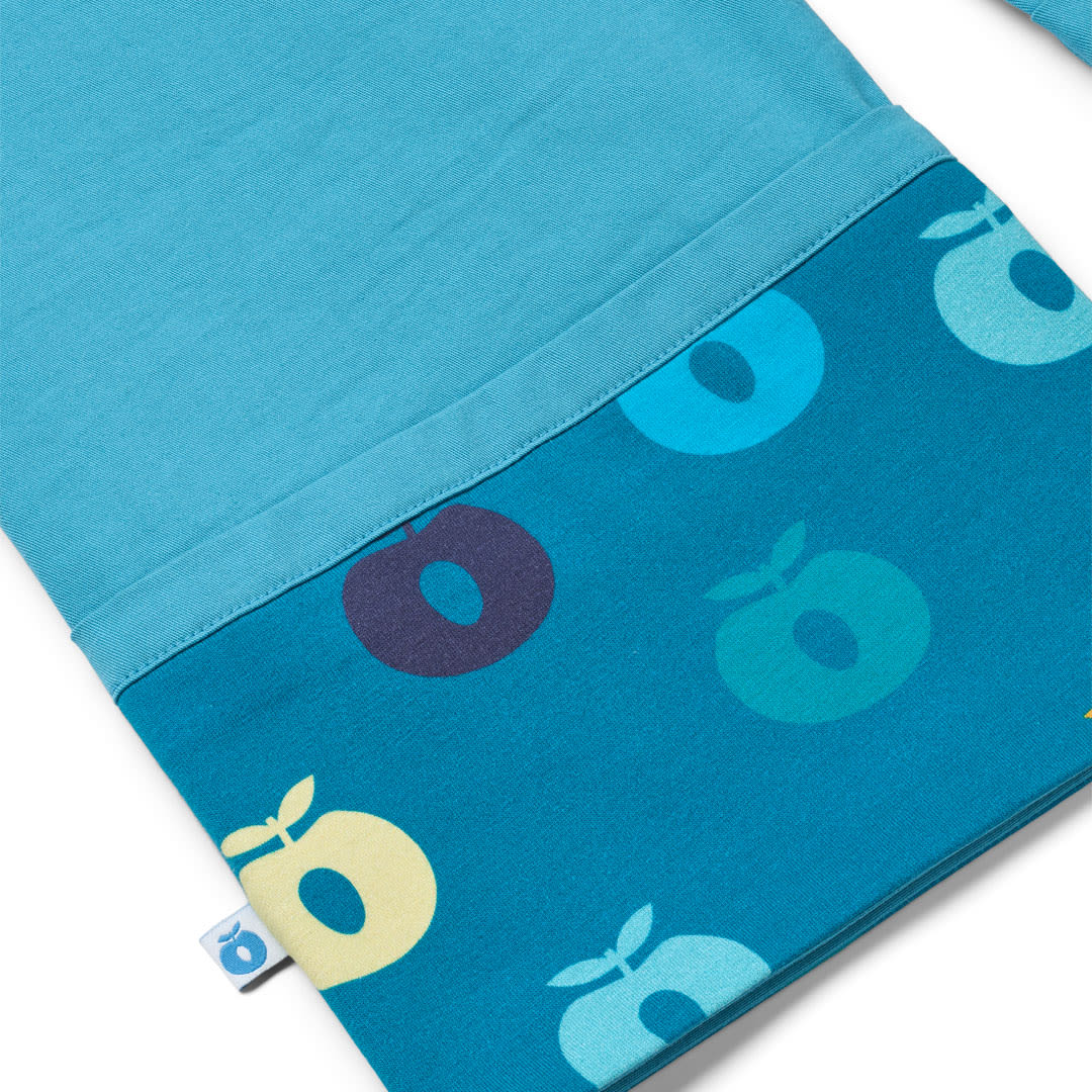 Newton pants with apples