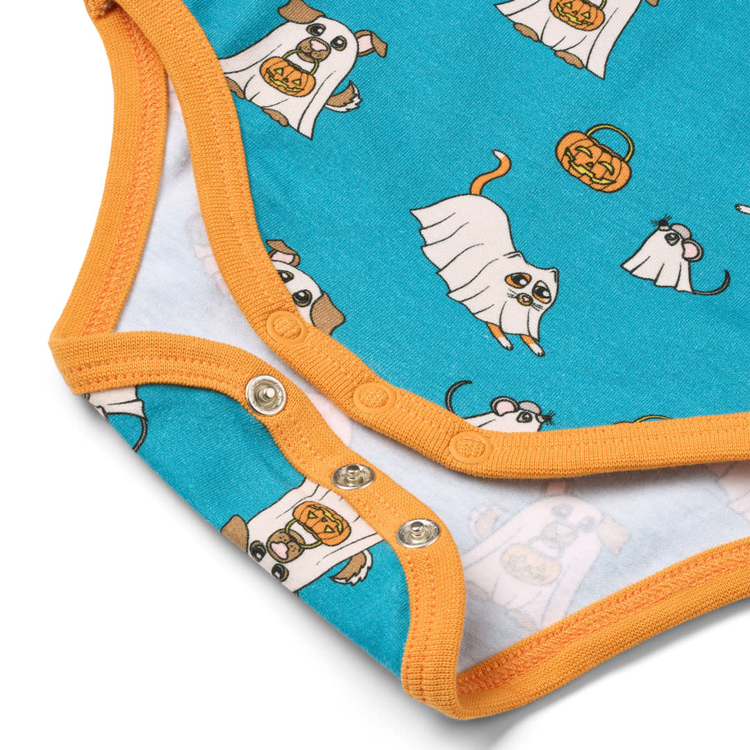 Elstar long-sleeved baby body with Halloween pets