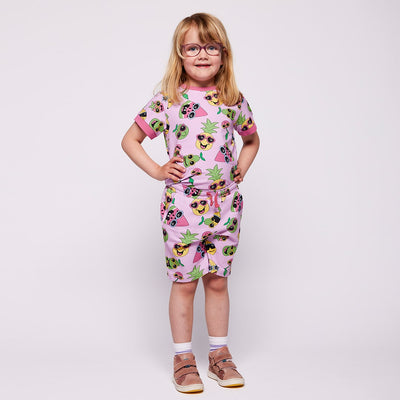 Gala shorts with fruit