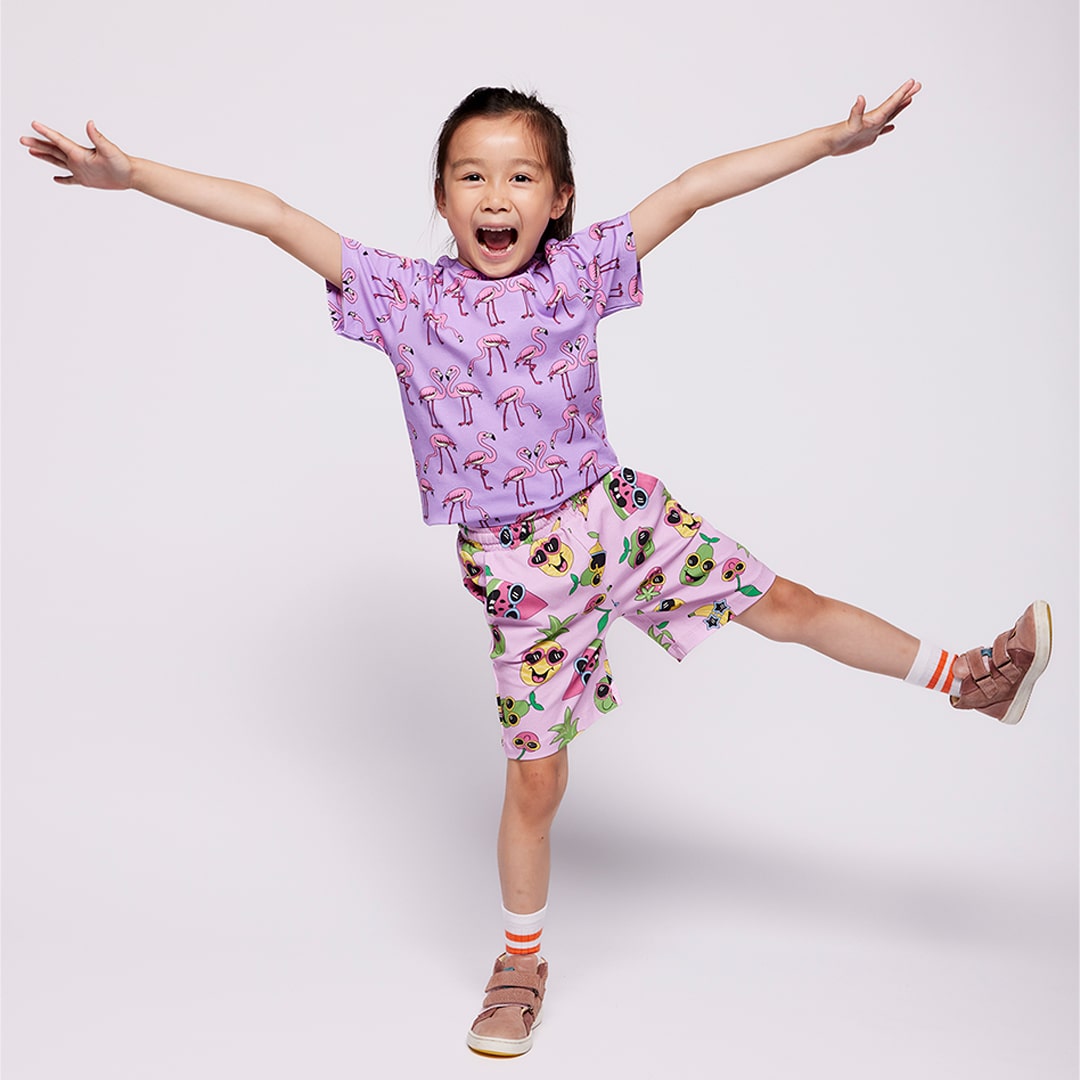 Gala shorts with fruit