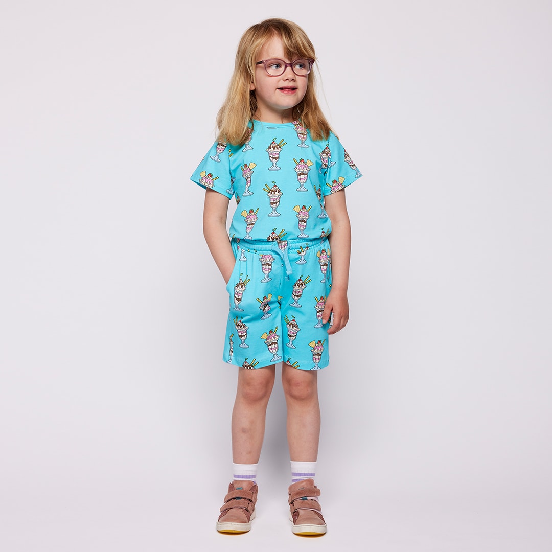 Gala shorts with sundaes