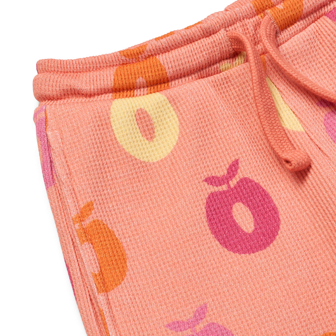 Suncrisp shorts with apples