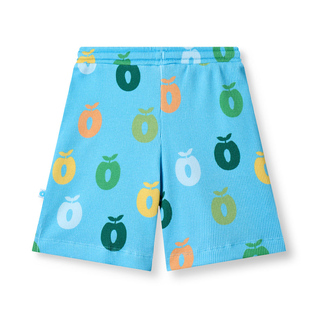 Suncrisp shorts with apples