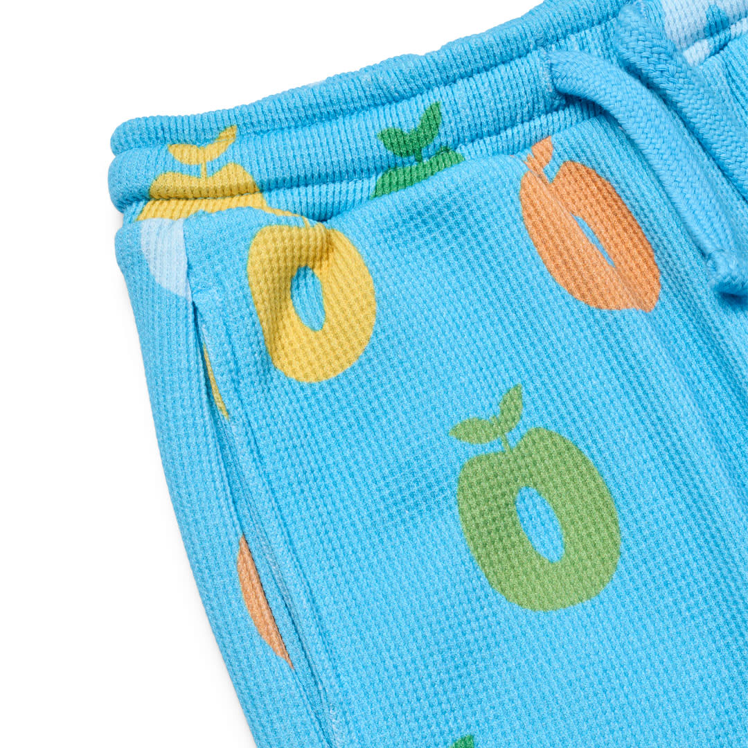 Suncrisp shorts with apples