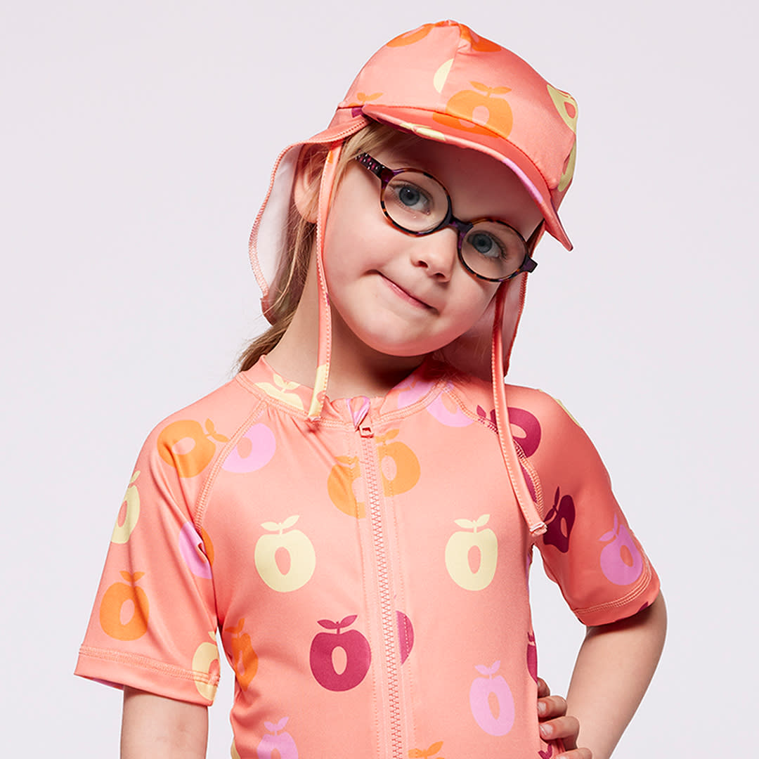 UV50 sun hat with apples