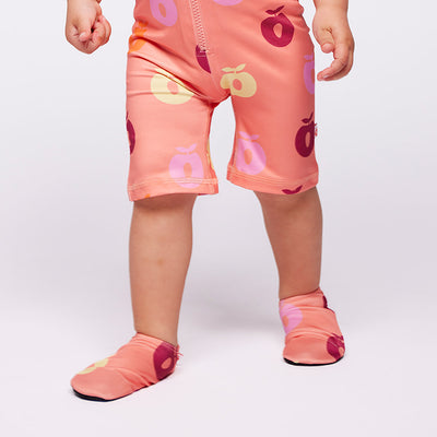UV50 bathing shoes for children with apples
