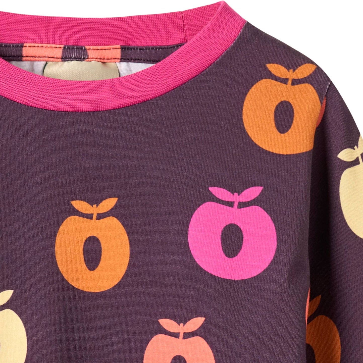 Elstar long-sleeved top with apples