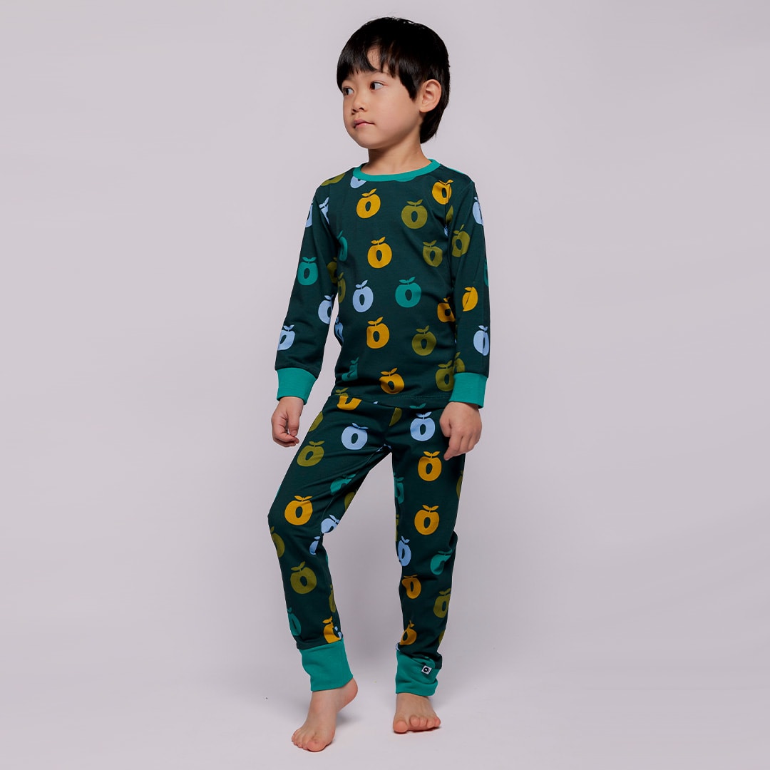 Jubilee nightwear set with apples