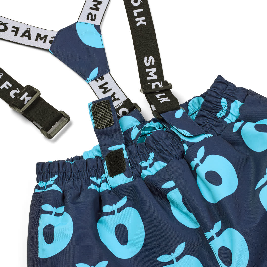 Ski pants with apples