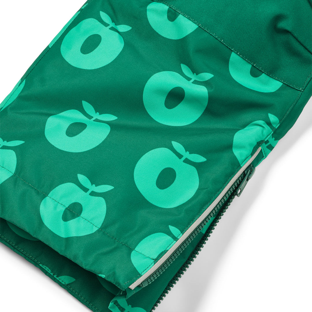 Ski pants with apples