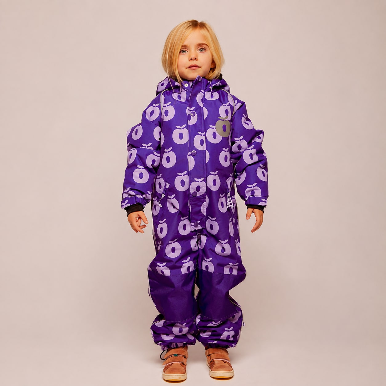 Children's snowsuit with apples