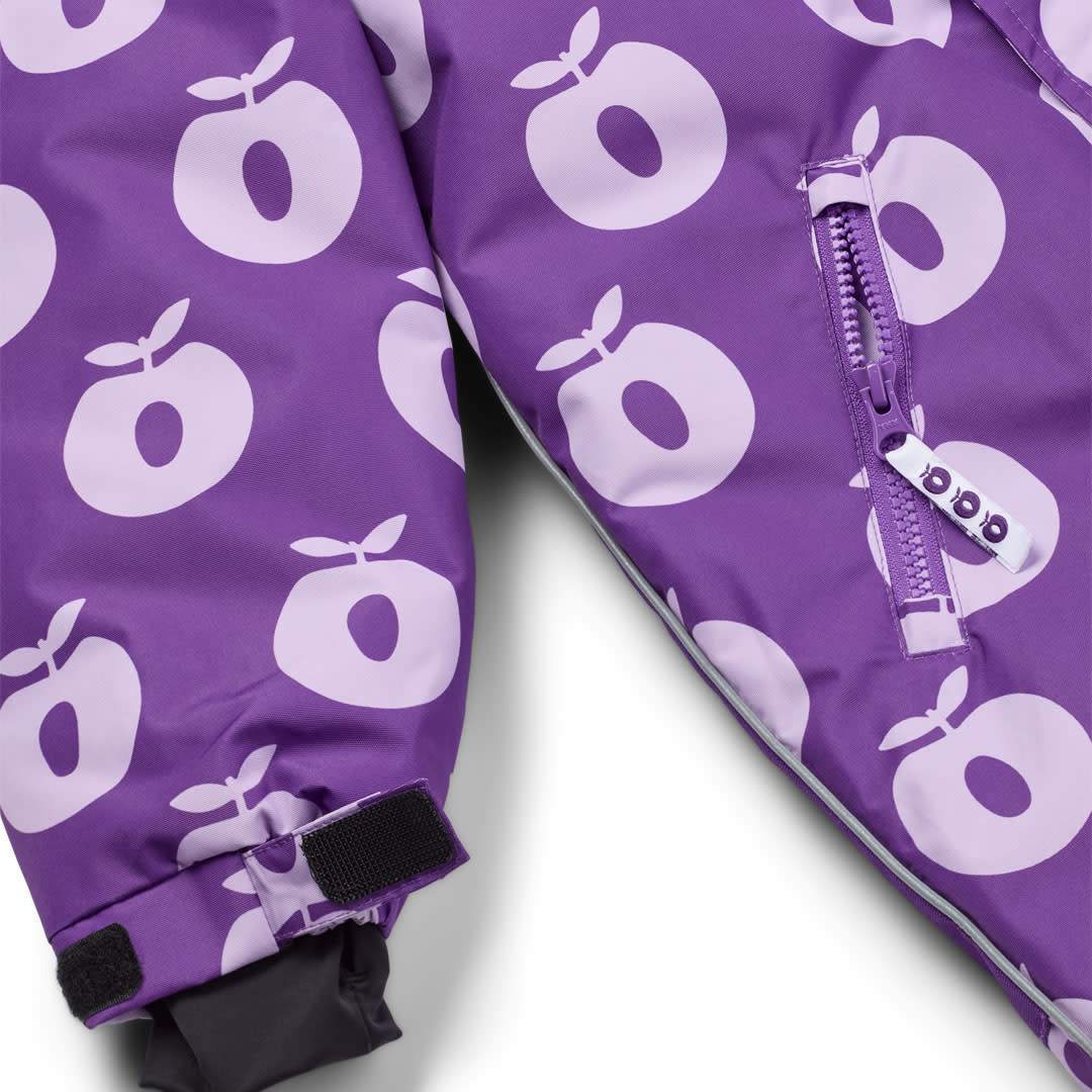 Children's snowsuit with apples