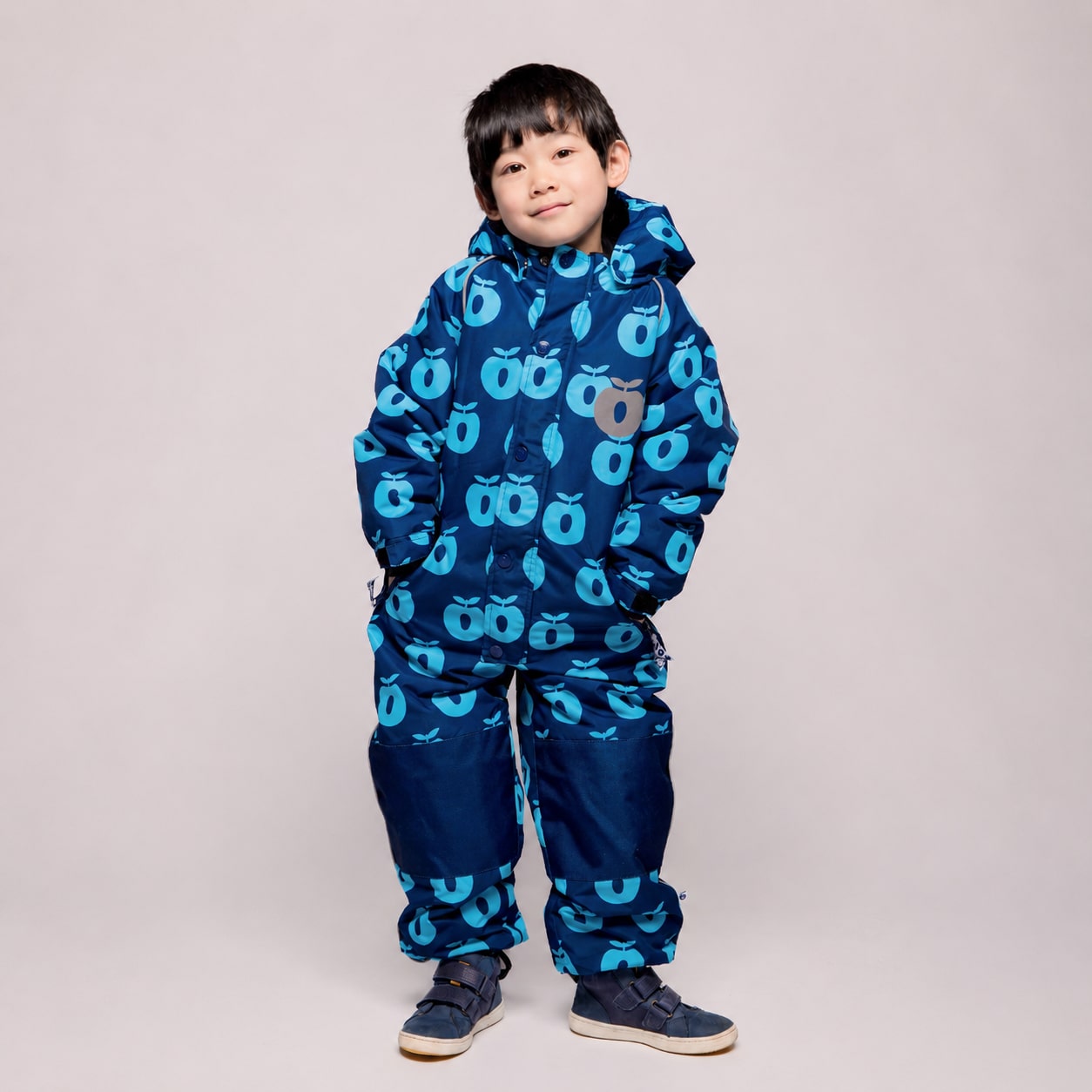 Children's snowsuit with apples