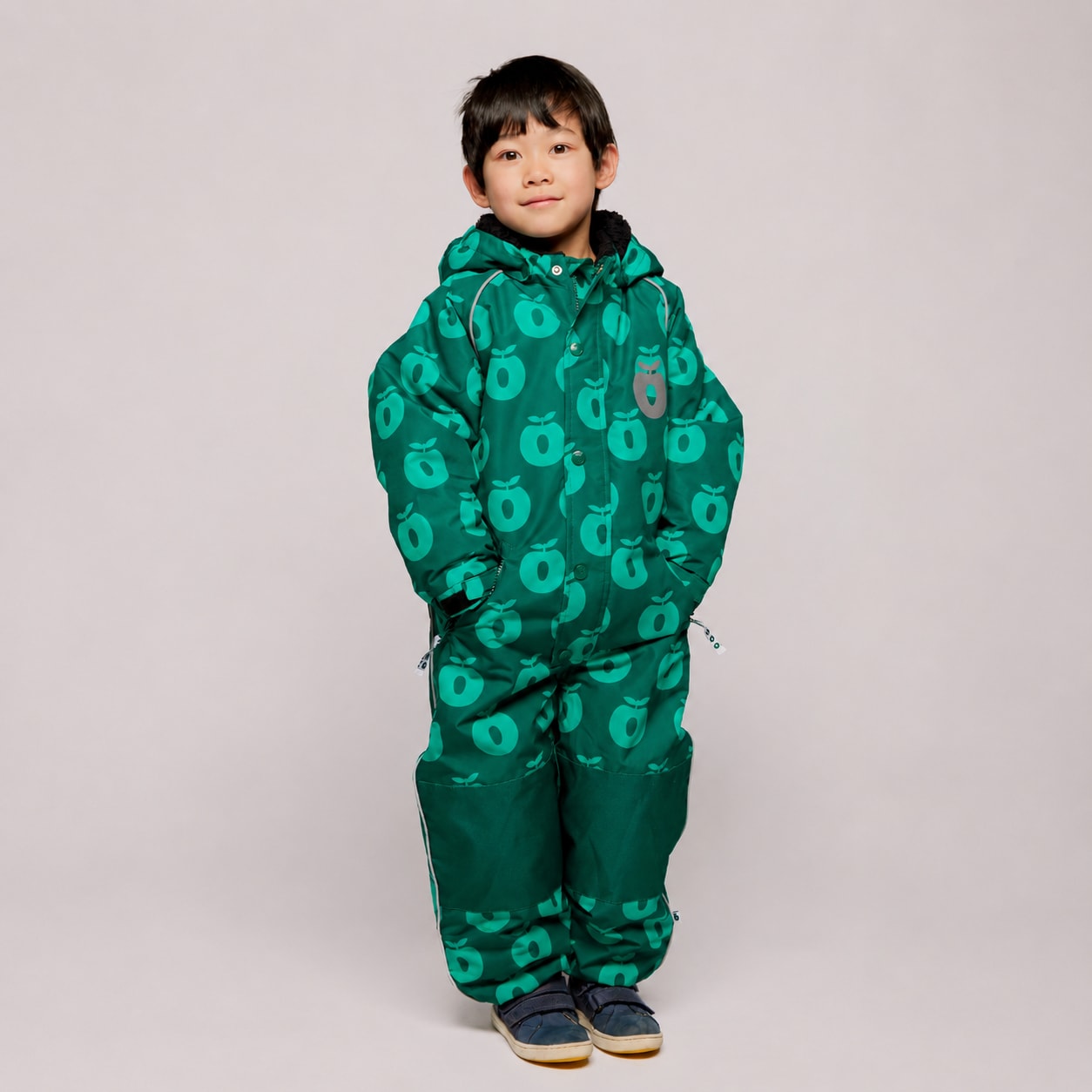 Children's snowsuit with apples