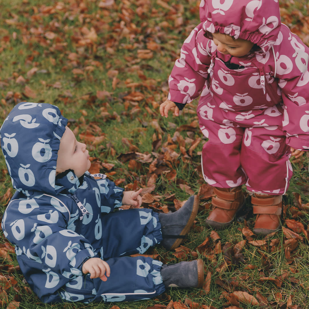 Snowsuit for toddlers with apples