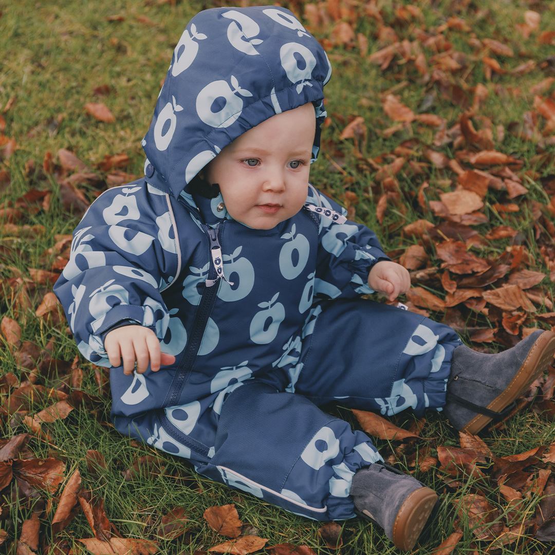 Snowsuit for toddlers with apples