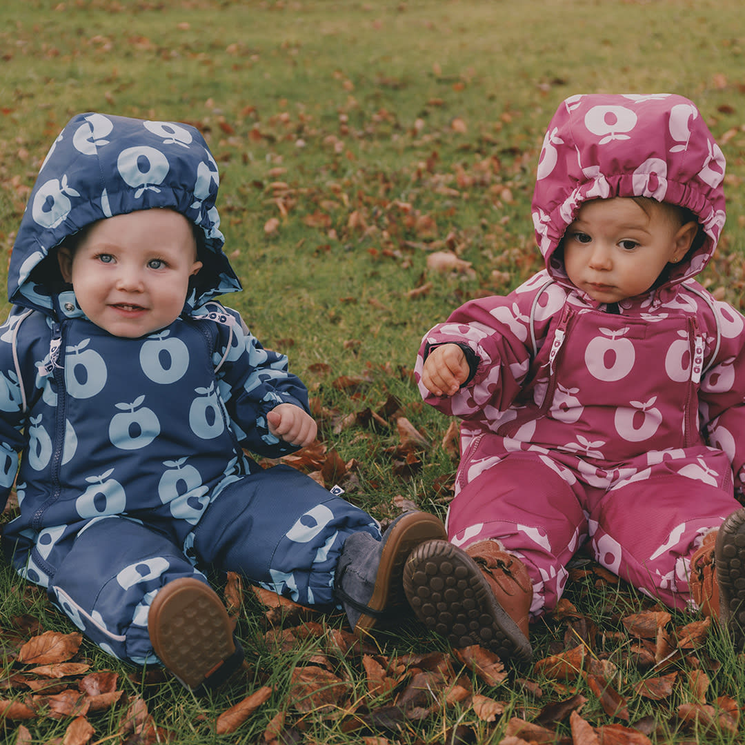 Snowsuit for toddlers with apples