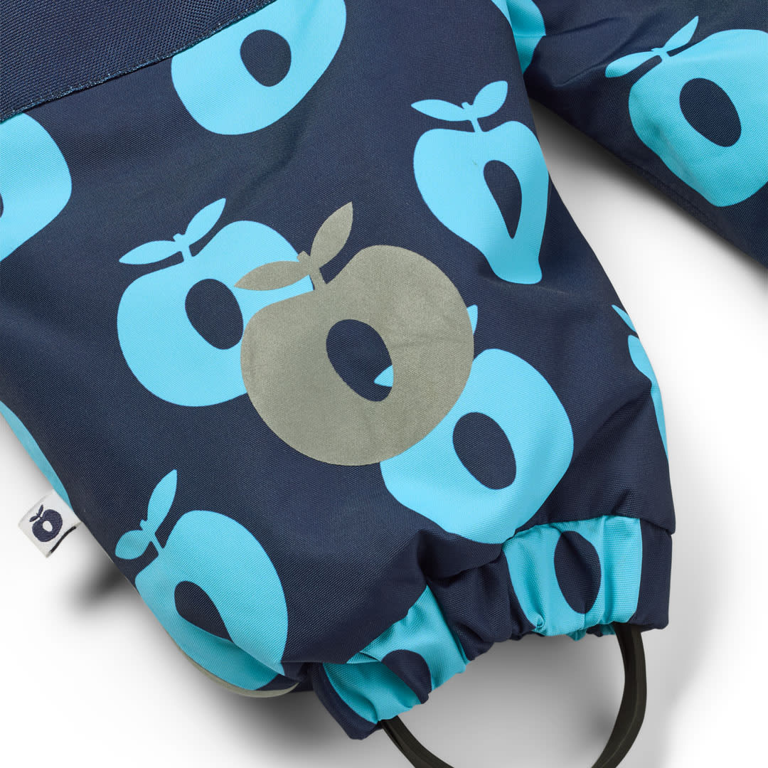 Snowsuit for toddlers with apples