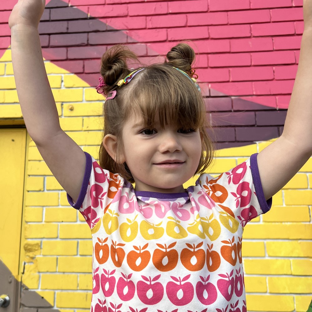 T-shirt with mini retro apples