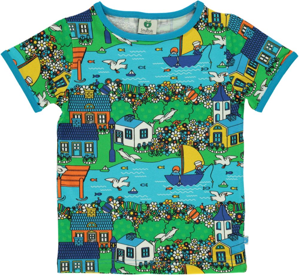 T-shirt with summer landscape