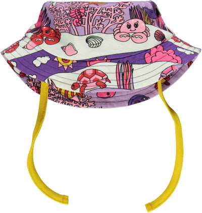 Sun hat with underwater landscape