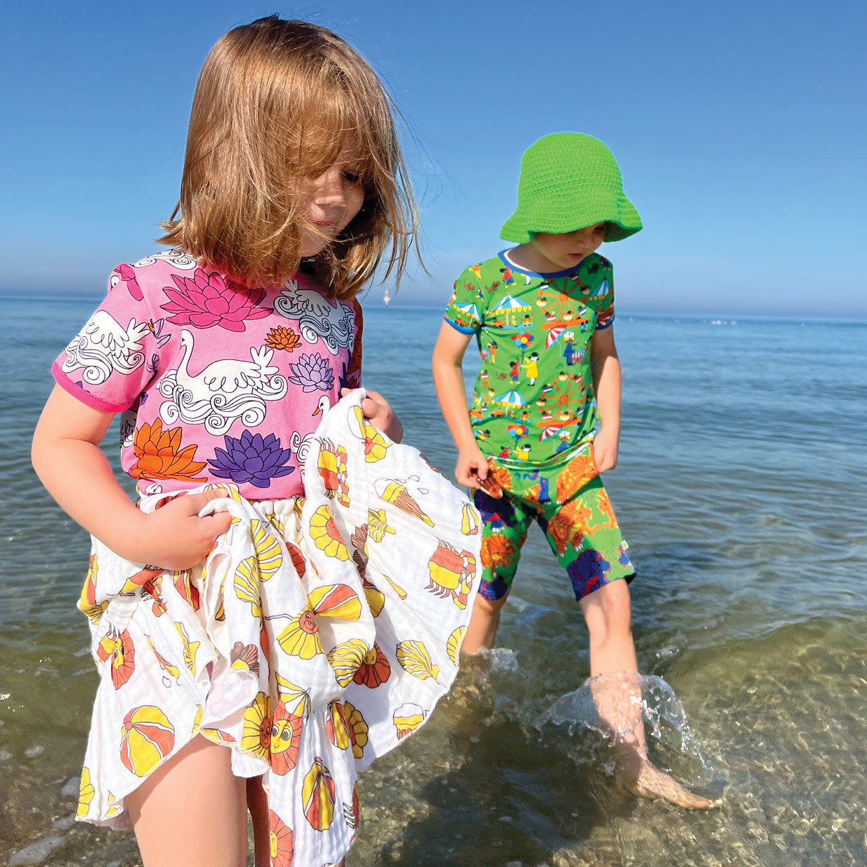 Skirt with summer vacation symbols