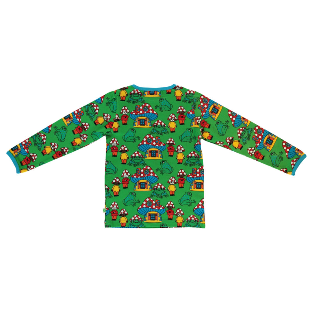 Long-sleeved top with mushroom houses