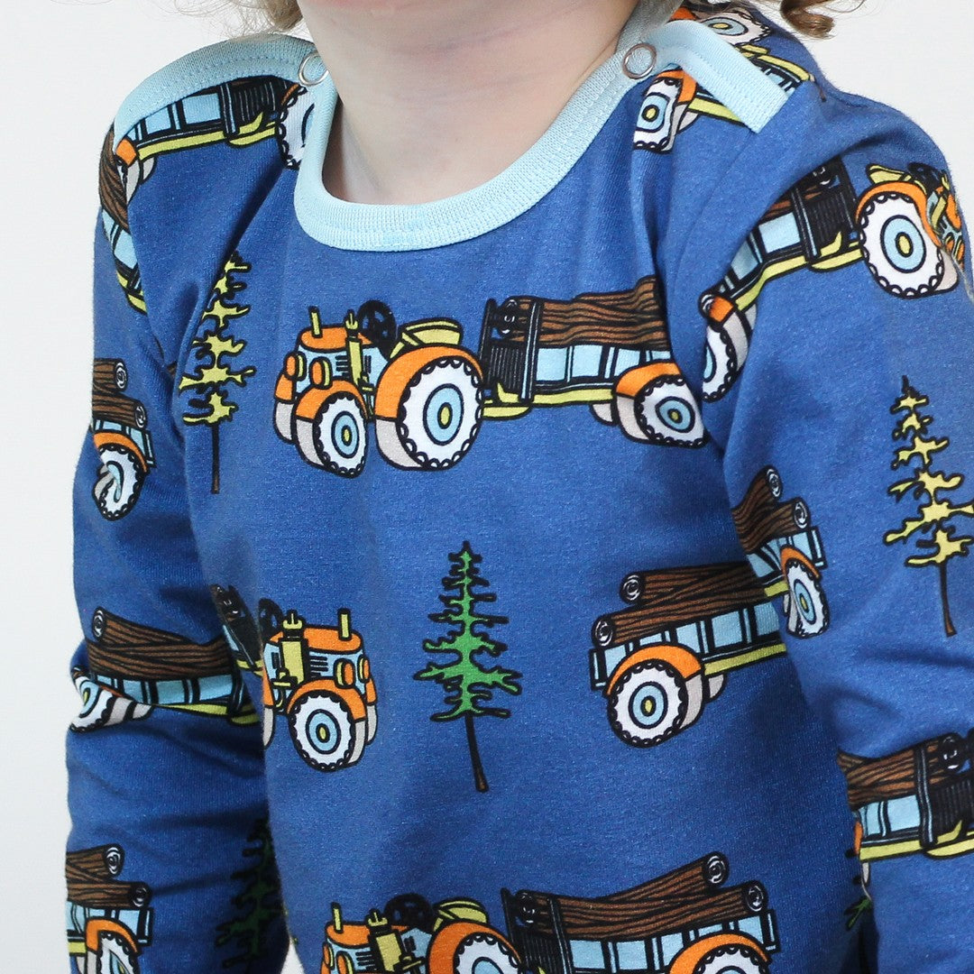 Long-sleeved baby suit with tractor