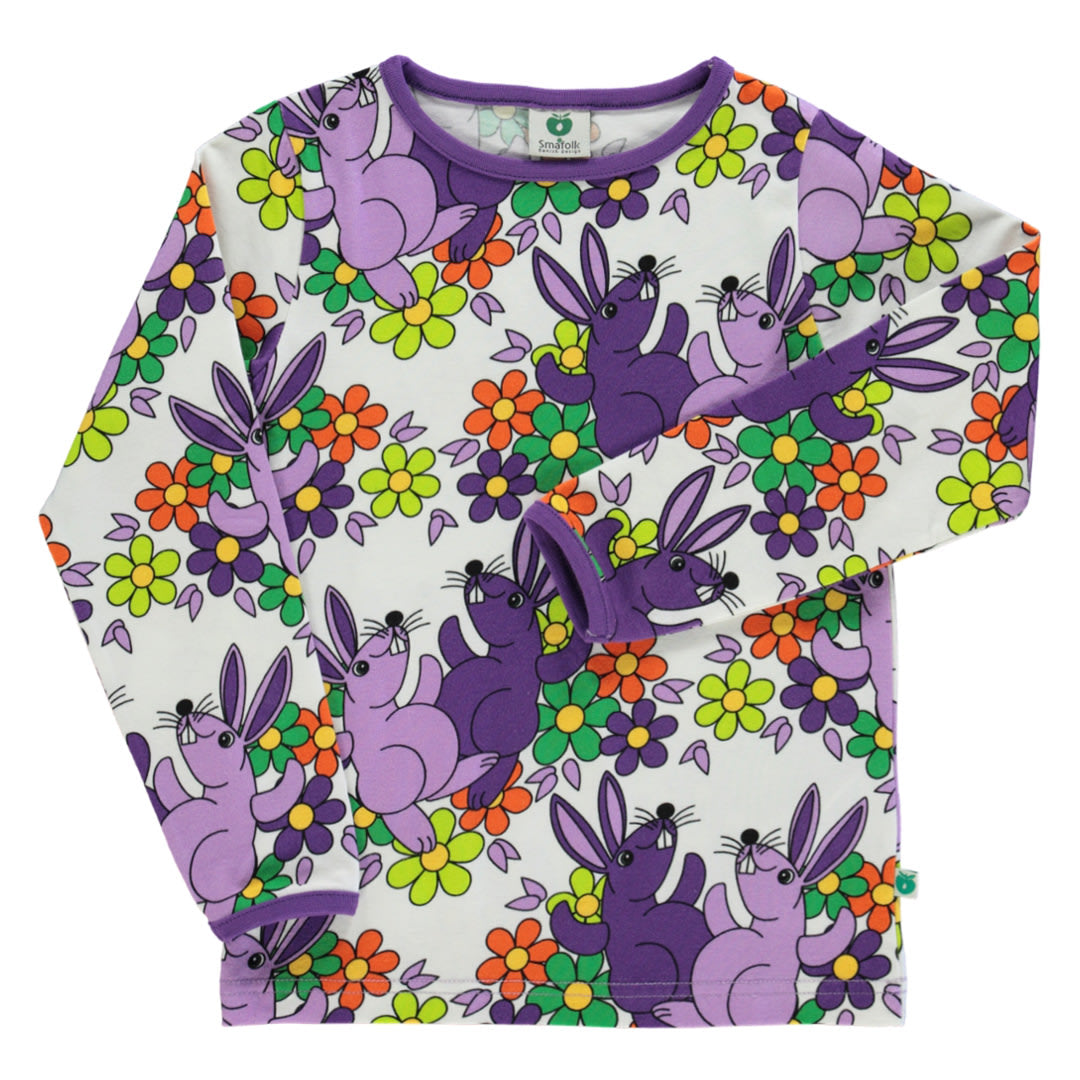 Long-sleeved top with rabbits and flowers