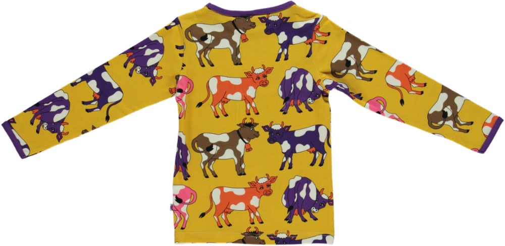 Long sleeved top with cows