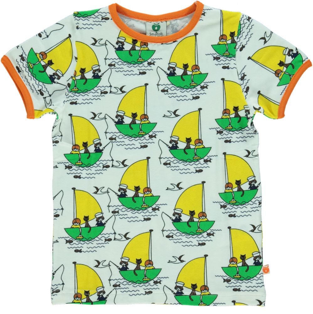 T-shirt with children on boat