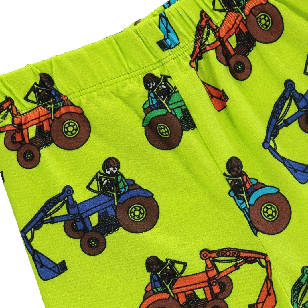 Cycling shorts with tractors