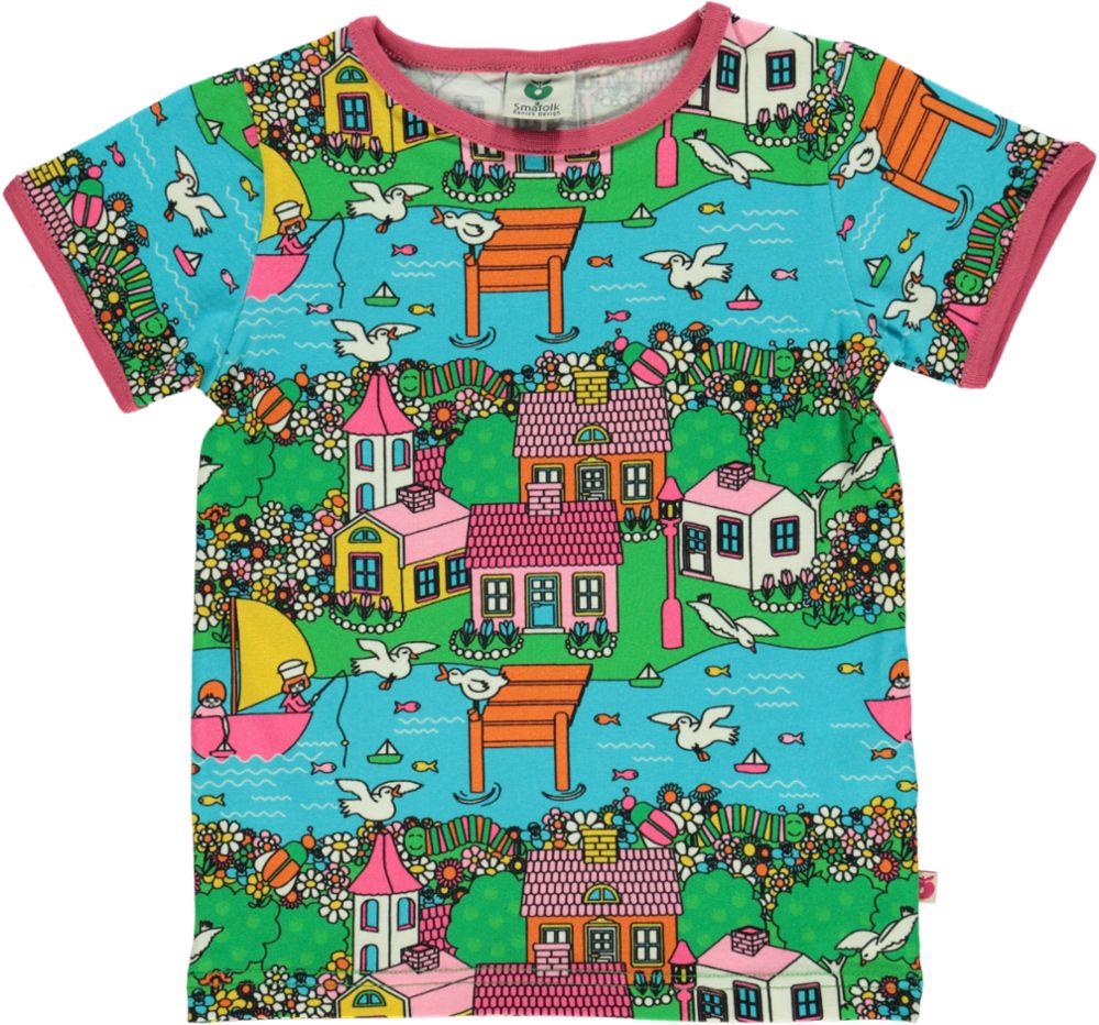 T-shirt with summer landscape
