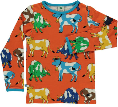Long sleeved top with cows