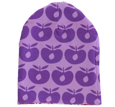 Reversible beanie with apples and cats